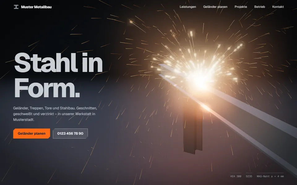 Startseite des Musterbetriebs Metallbau am Computer